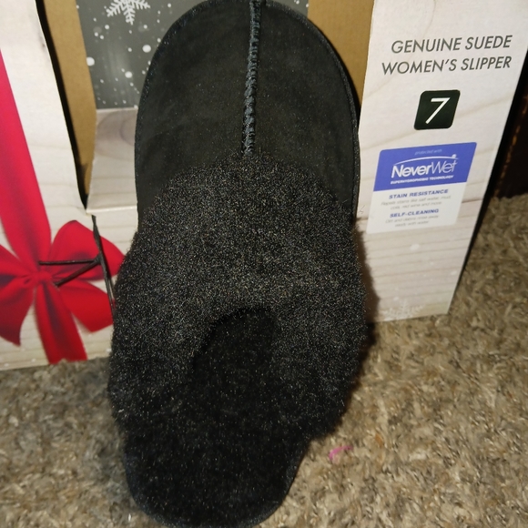 NWT! PAWZ by BEAR PAW SLIPPERS (ONLY have size 6 left) - Picture 2 of 10